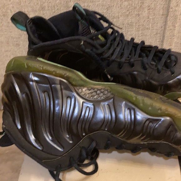 MENS NIKE AIR FOAMPOSITE SNEAKERS - Picture 6 of 16